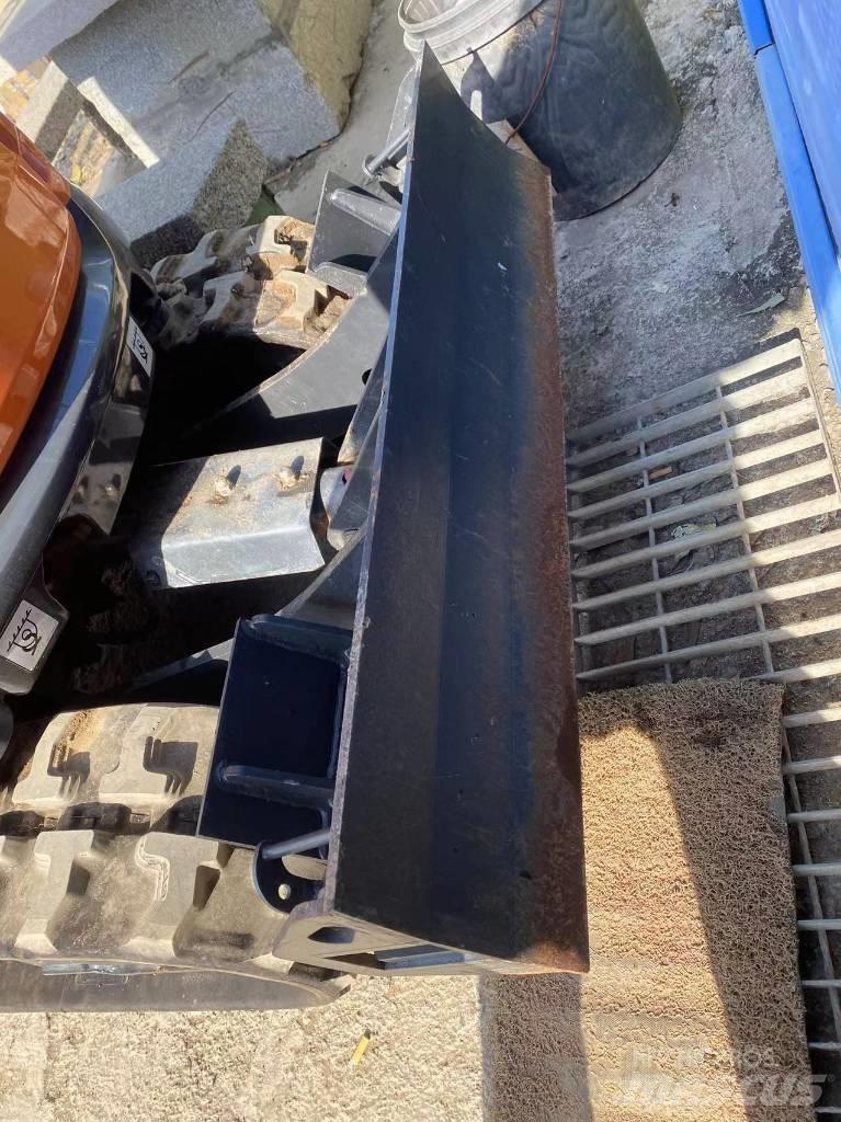Doosan DX 17 Mini ekskavatörler, 7 tona dek