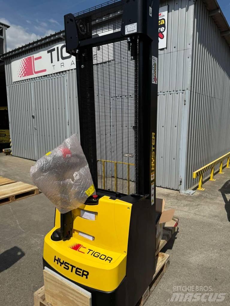 Hyster s1.4 Yaya kumandali istif makinasi