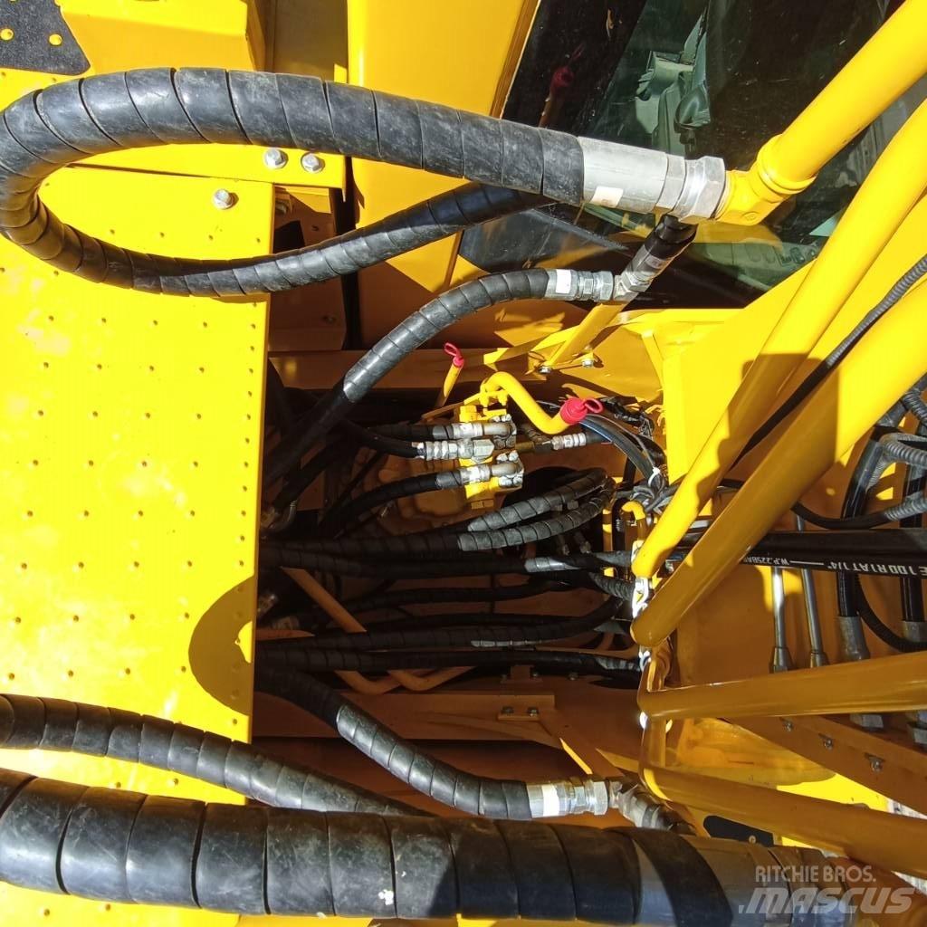 Komatsu PC 200-8N1 Paletli ekskavatörler