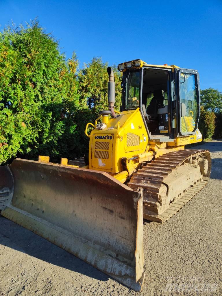 Komatsu D 51 Paletli dozerler