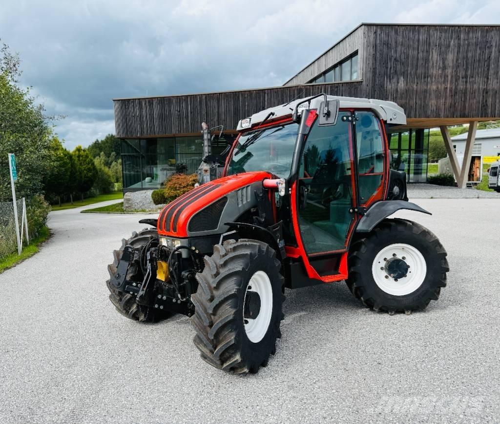 Reform Mounty 100V Traktörler