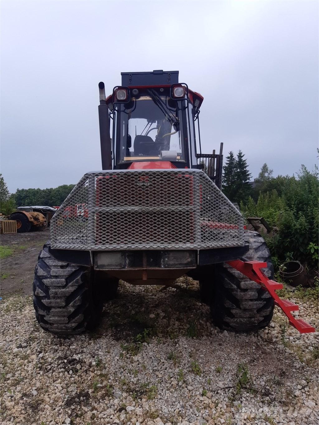 Komatsu 860.4 Tomruk yükleyici traktörler