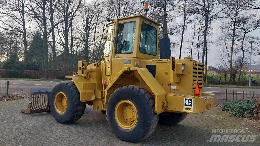 CAT 920 Tekerlekli yükleyiciler