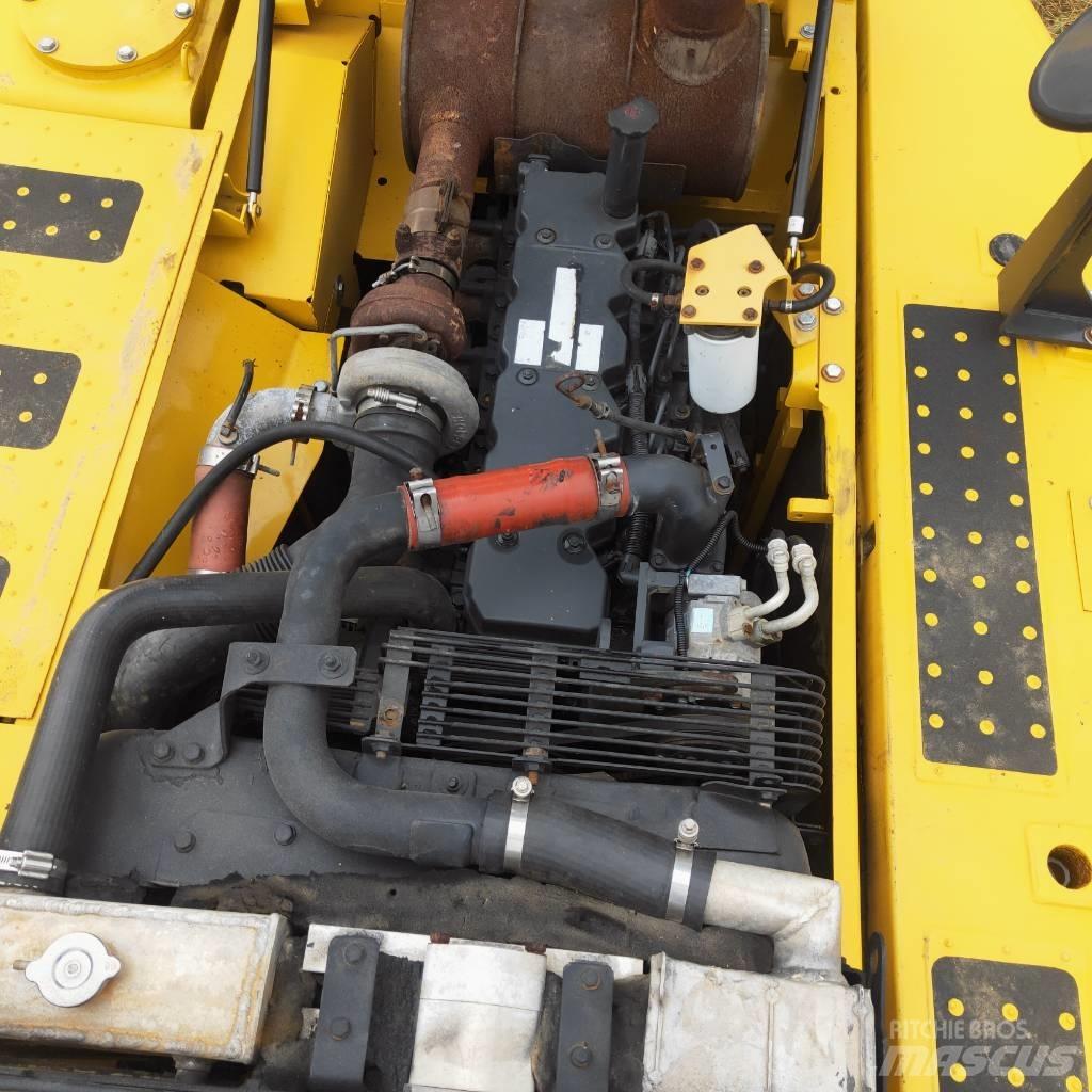 Komatsu PC200-8 Paletli ekskavatörler
