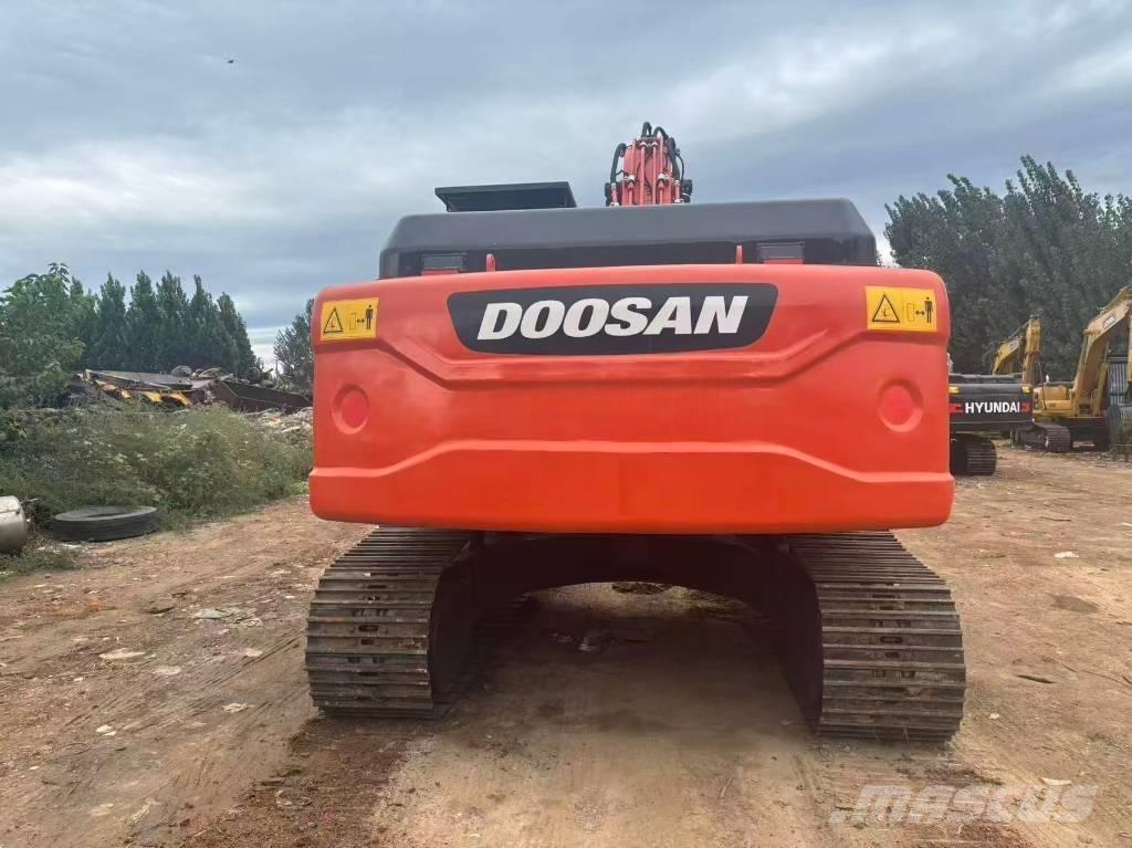 Doosan DX 225 Paletli ekskavatörler