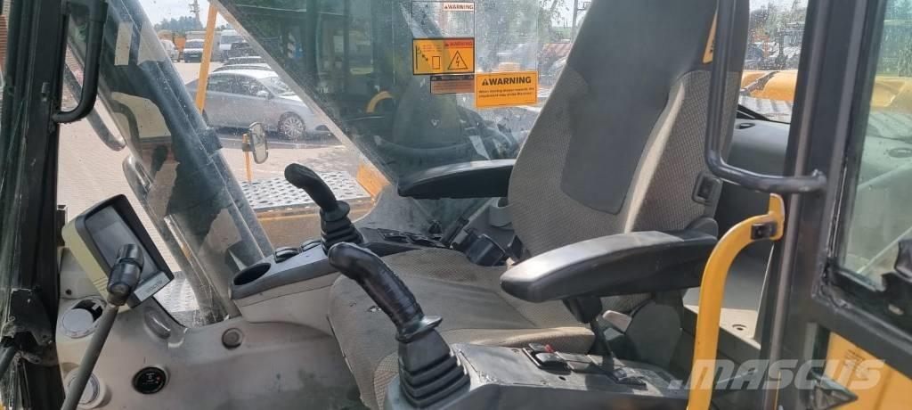 Volvo EC 210 C Paletli ekskavatörler