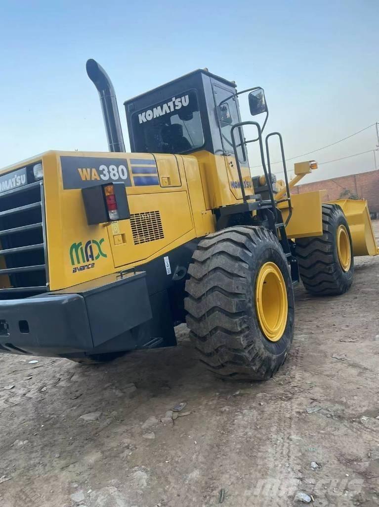 Komatsu WA 380 Tekerlekli yükleyiciler