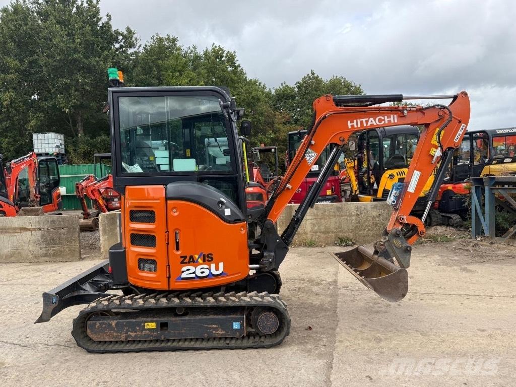Hitachi ZX 26 U-6 CR Mini ekskavatörler, 7 tona dek