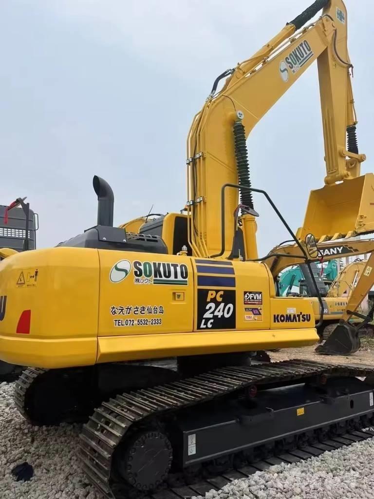 Komatsu PC 240 Paletli ekskavatörler