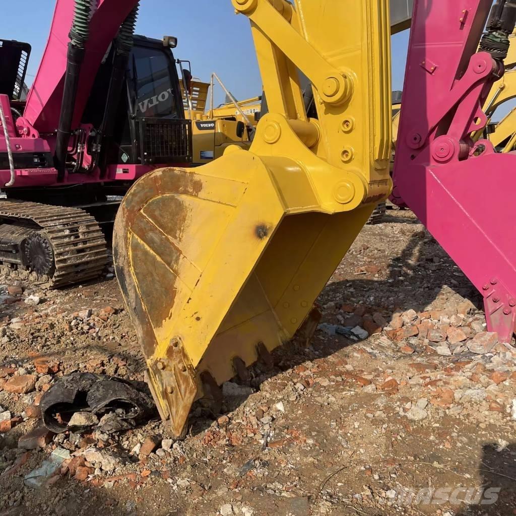 Komatsu PC 240 Paletli ekskavatörler