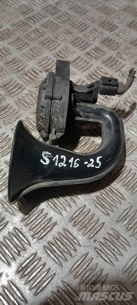 Scania R 4401936103 Kabinler