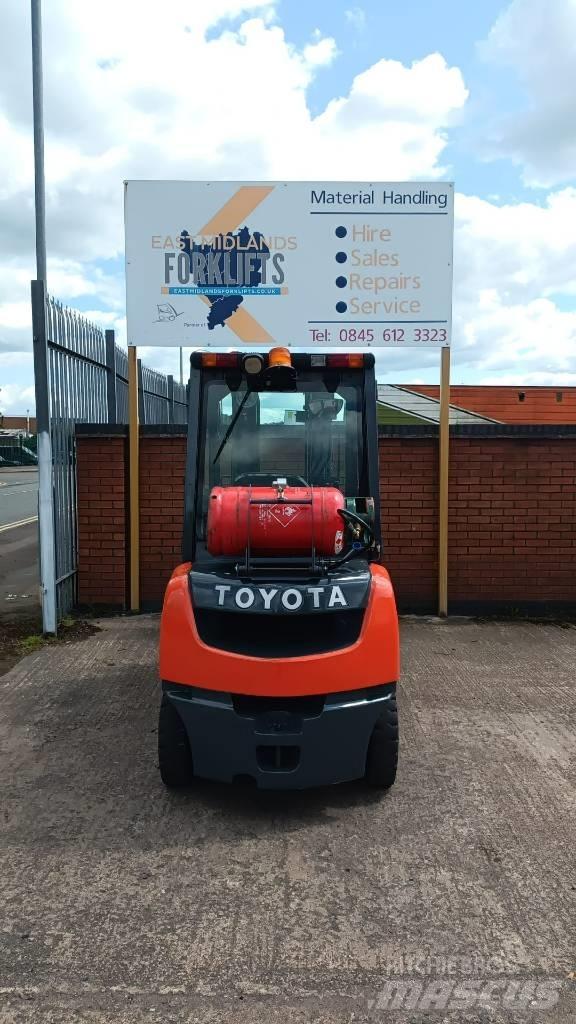 Toyota 02-8 FGF25 LPG'li forkliftler