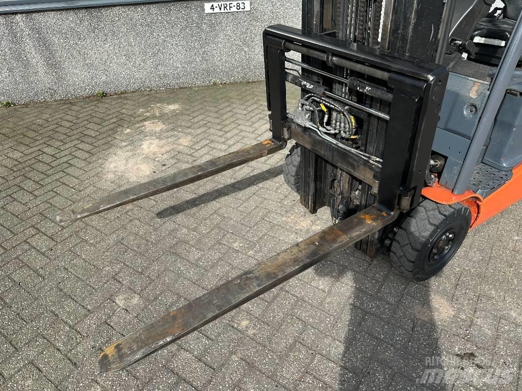 Toyota 8 FBEK 16 T Elektrikli forkliftler