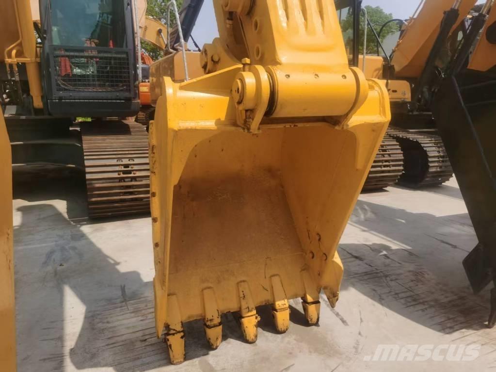 Komatsu PC 200-8 Paletli ekskavatörler