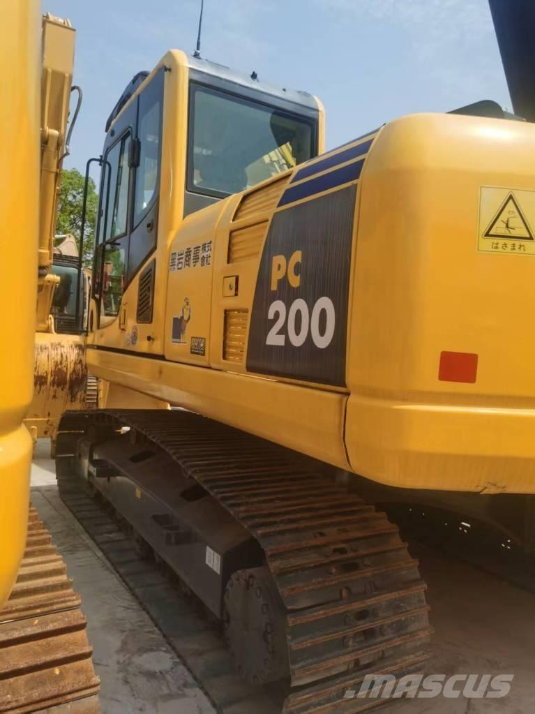 Komatsu PC 200-8 Paletli ekskavatörler