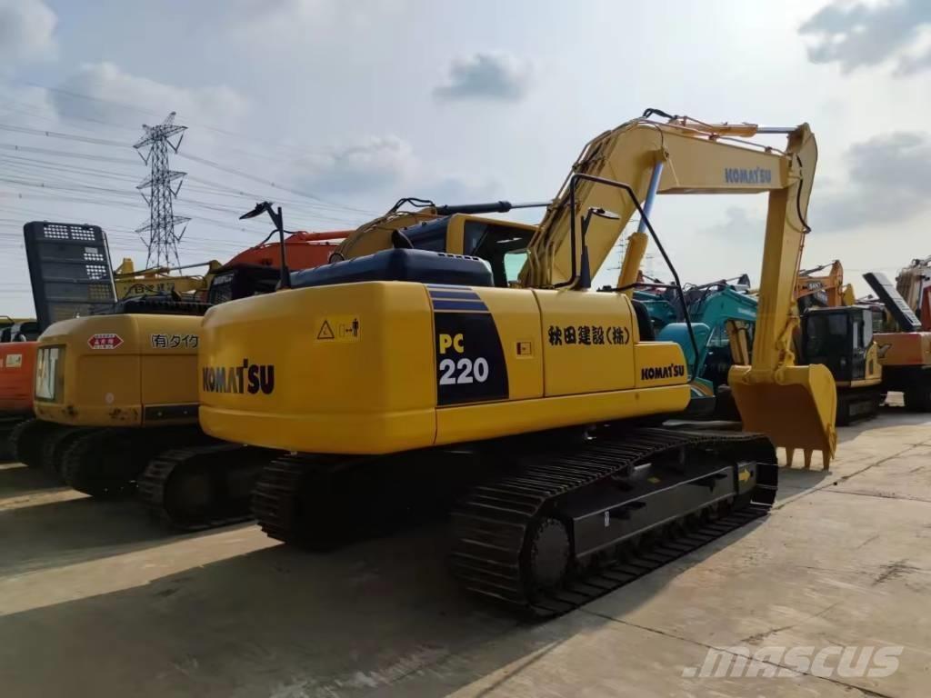 Komatsu PC 220 Paletli ekskavatörler