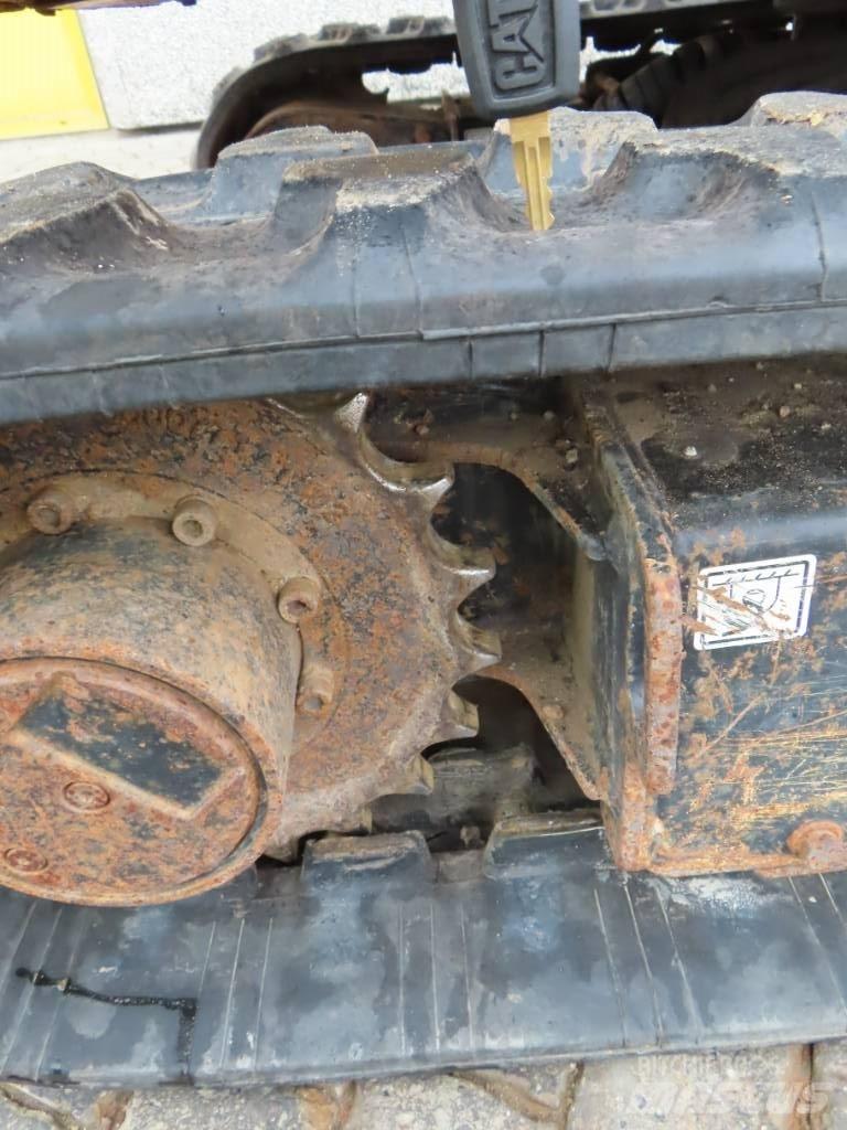 CAT 301.7 D Mini ekskavatörler, 7 tona dek