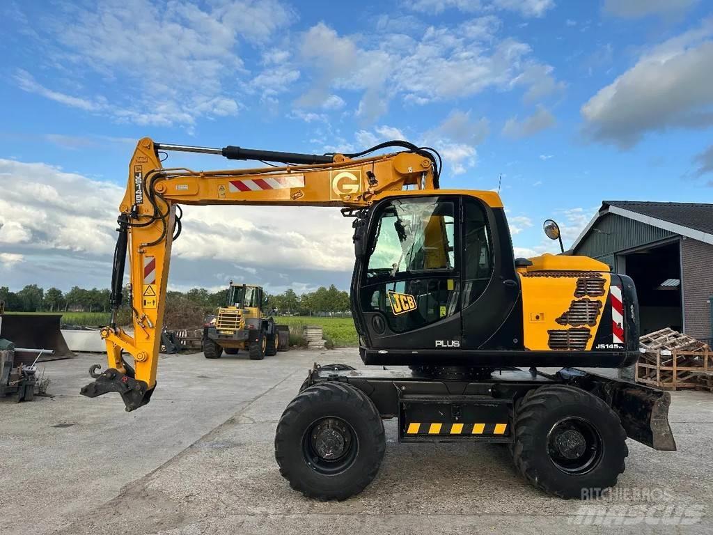 JCB JS145W Lastik tekerli ekskavatörler