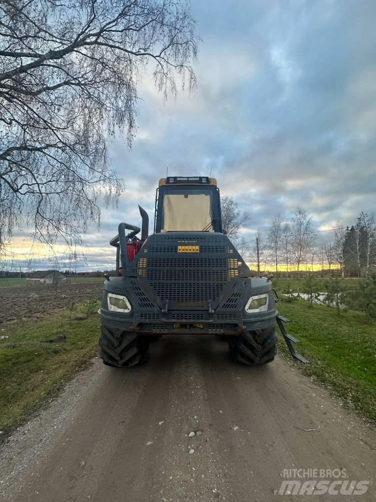 Ponsse Buffalo 8W Tomruk yükleyici traktörler