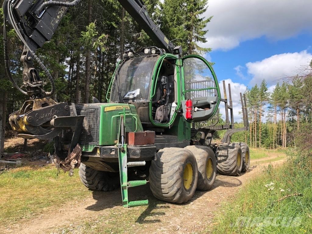 John Deere 810 E Tomruk yükleyici traktörler
