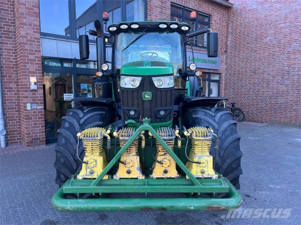 John Deere 6215R Traktörler