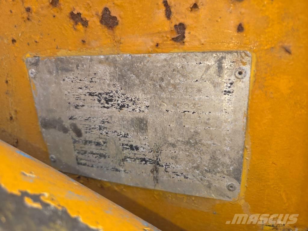 Komatsu SK 714 Skid steer loderler