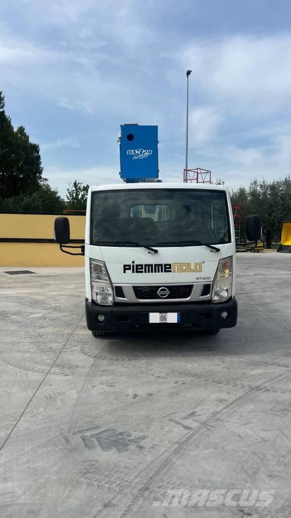 Nissan SOCAGE DA324 Araç üstü platformlar