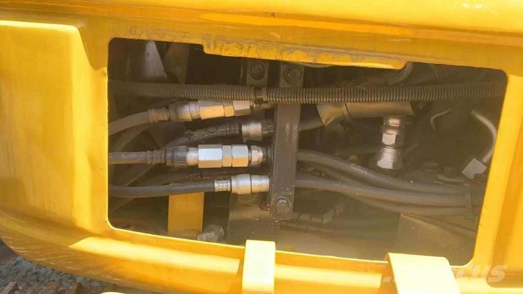 Komatsu PC 40 MR Paletli ekskavatörler