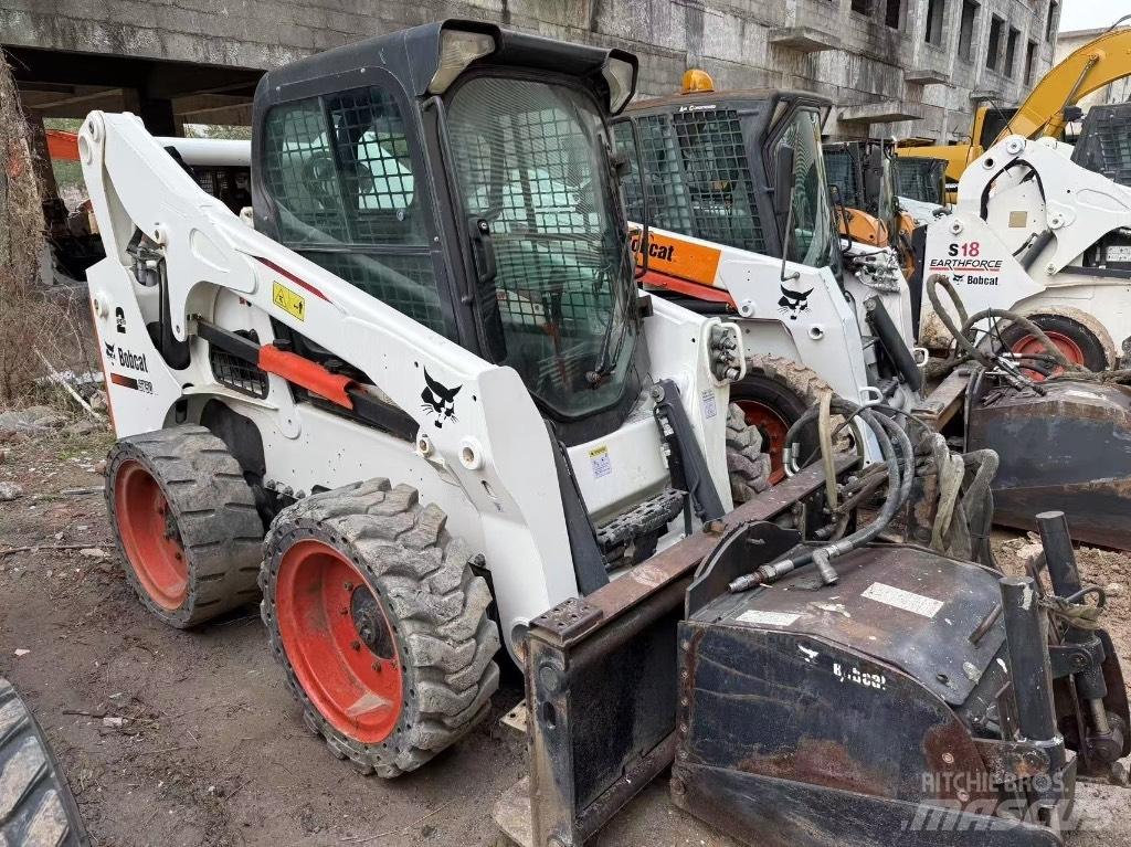 Bobcat S 220 S750 Skid steer loderler