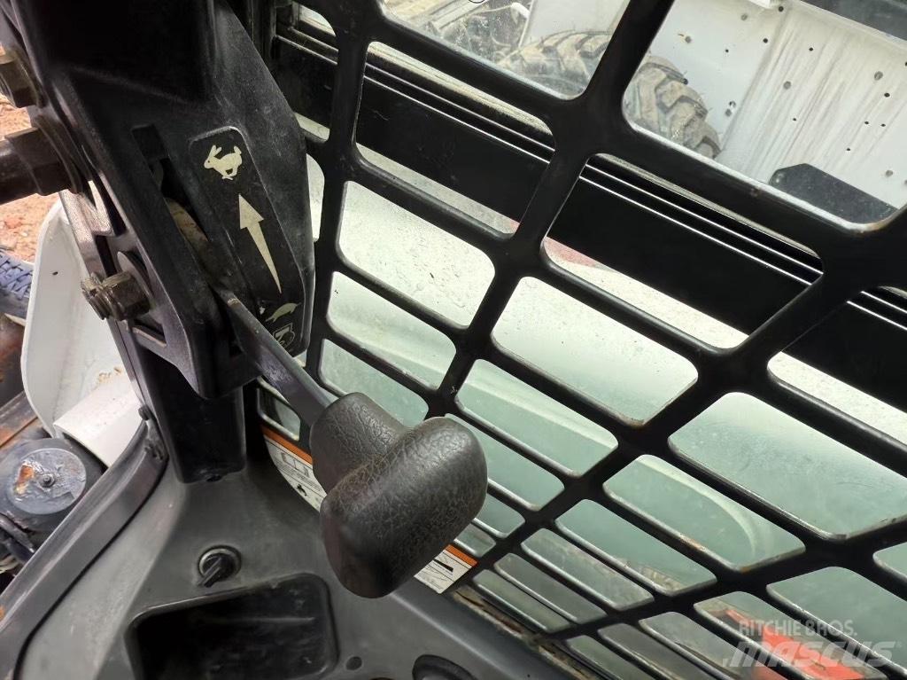 Bobcat S 220 S750 Skid steer loderler