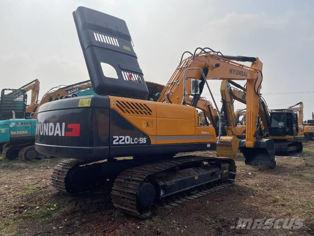 Hyundai 225LC-9S Paletli ekskavatörler