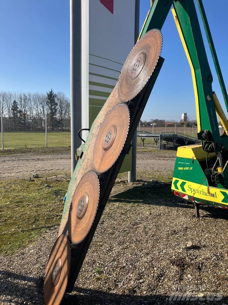 Spearhead Twiga 6000 Mobil çim biçme makineleri