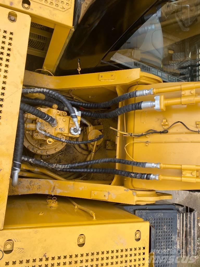 CAT 330 D Paletli ekskavatörler