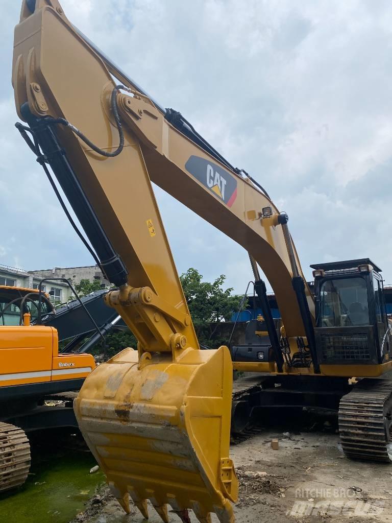 CAT 330 D Paletli ekskavatörler