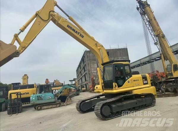 Komatsu PC 300 Paletli ekskavatörler