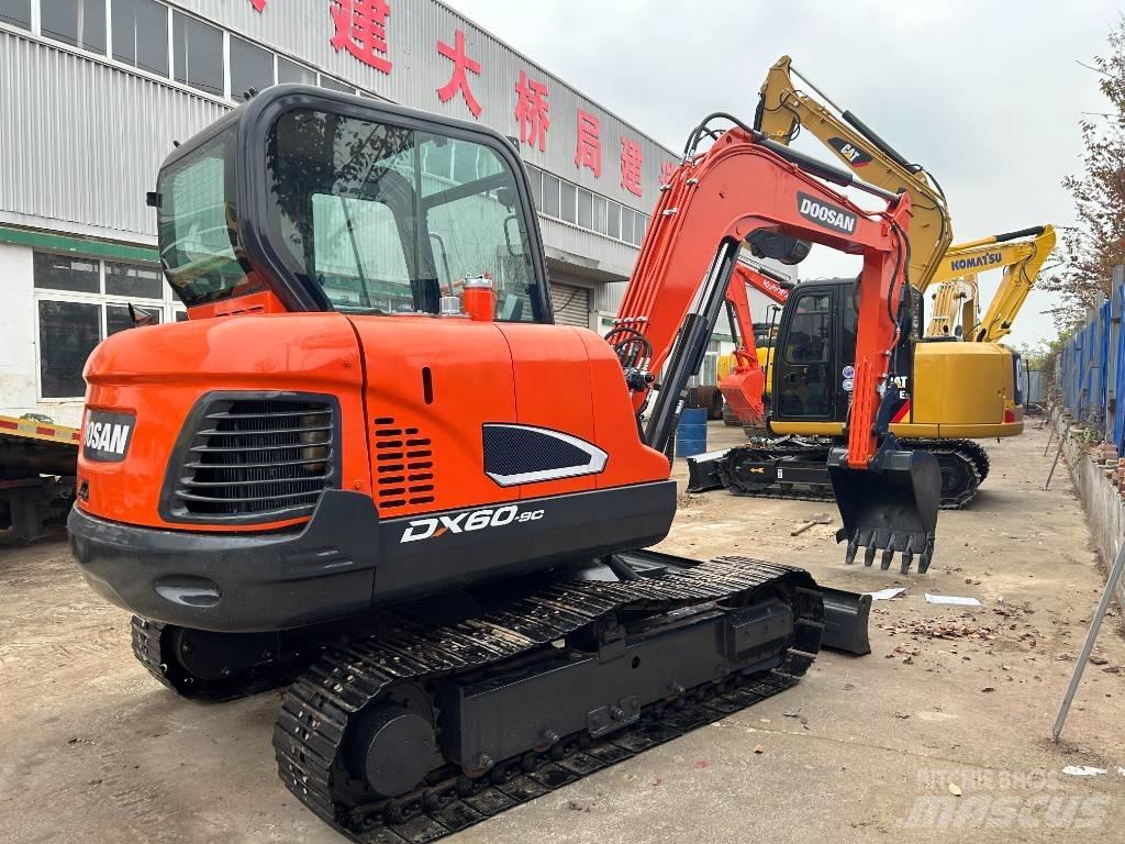 Doosan DX 60 Mini ekskavatörler, 7 tona dek