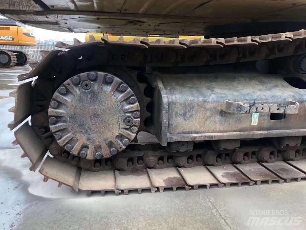CAT 323 Paletli ekskavatörler
