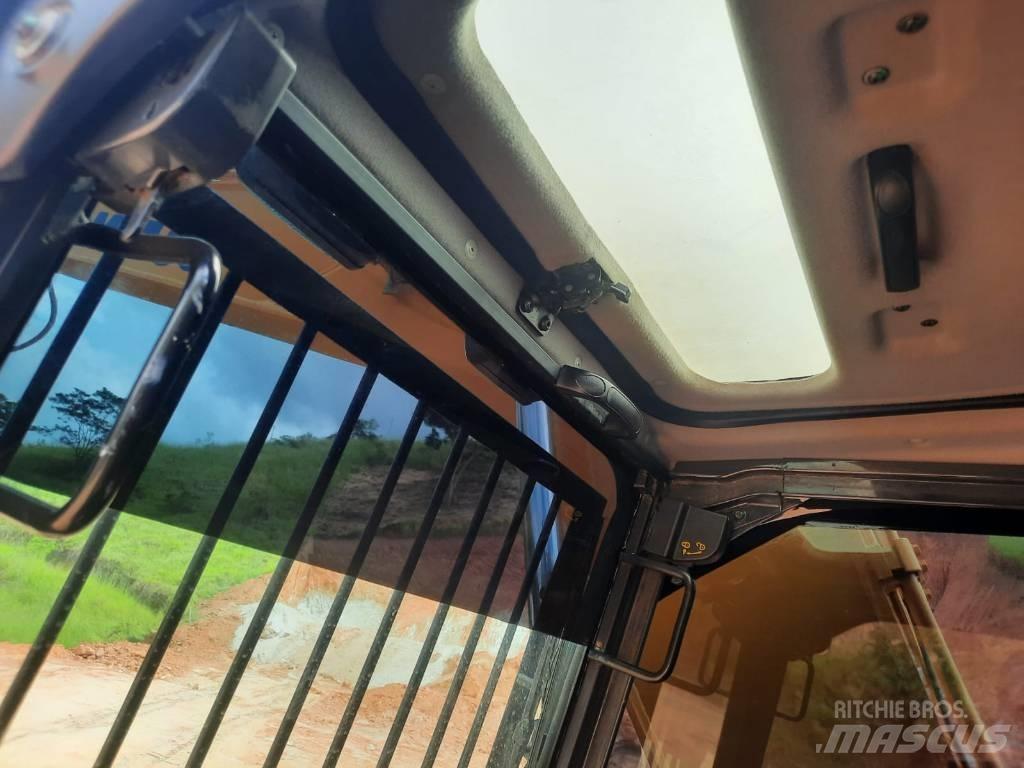 Komatsu PC130 Paletli ekskavatörler