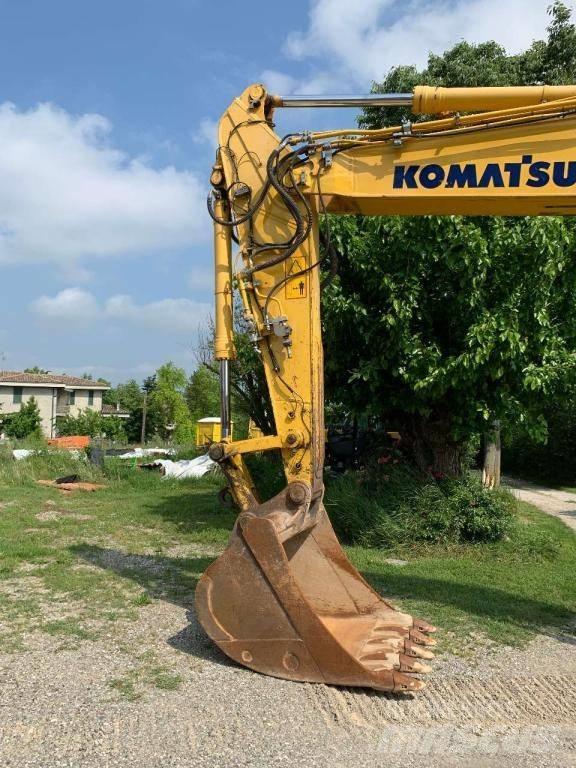 Komatsu PC 210 NLC-8 Paletli ekskavatörler