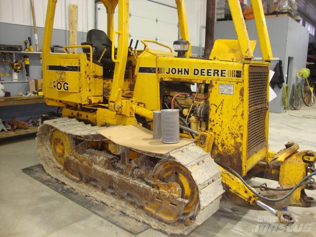 DEERE 450G Paletli dozerler
