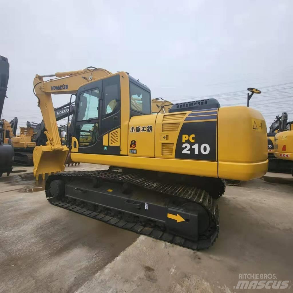 Komatsu PC 210 Paletli ekskavatörler
