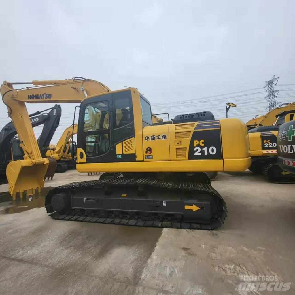 Komatsu PC 210 Paletli ekskavatörler
