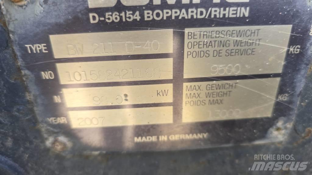 Bomag BW 211 D-40 Çift tamburlu silindirler
