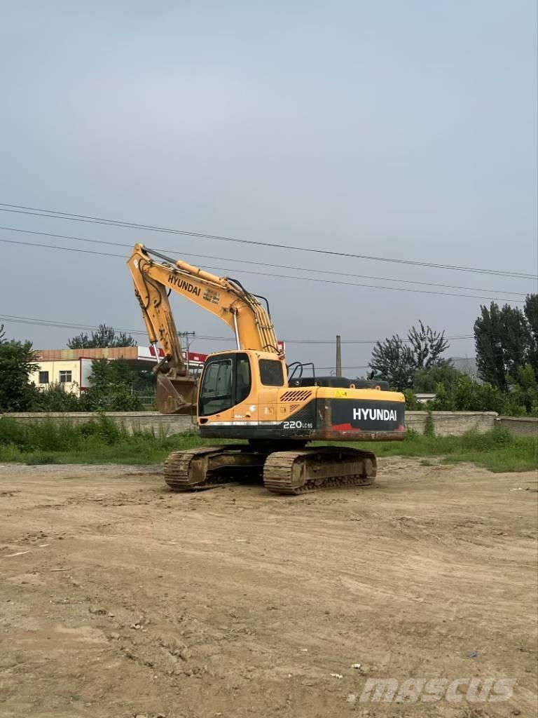 Hyundai R220-9S Paletli ekskavatörler