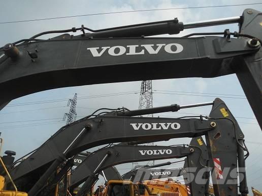 Volvo EC 460 B LC Paletli ekskavatörler