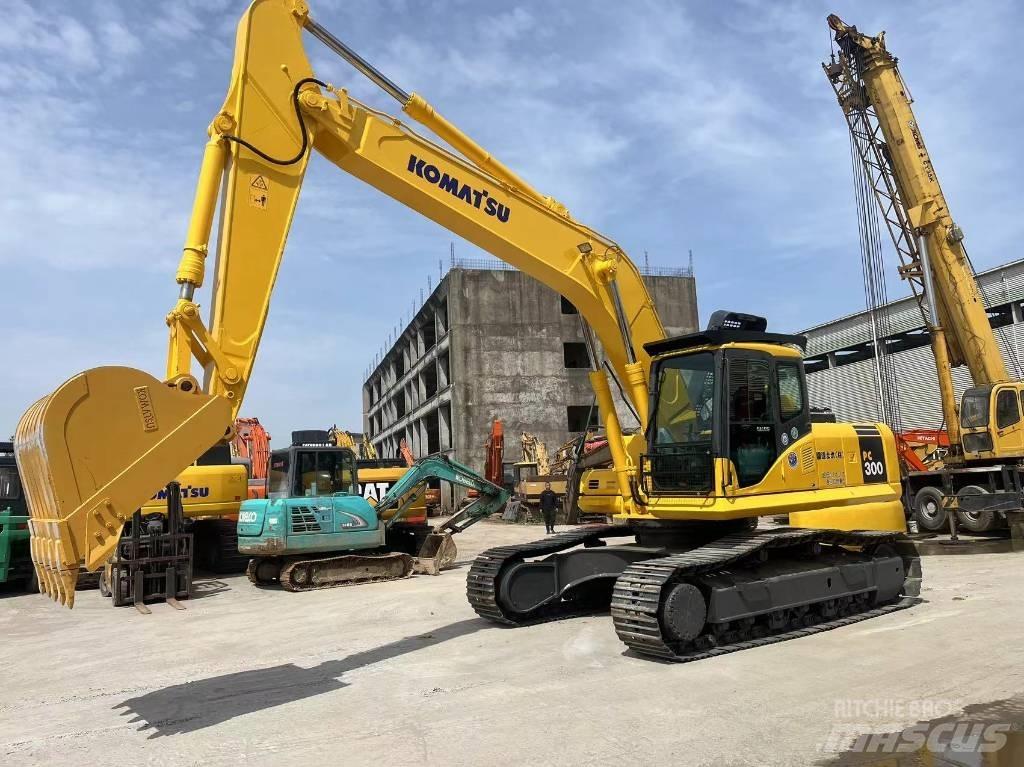 Komatsu PC 300 Paletli ekskavatörler