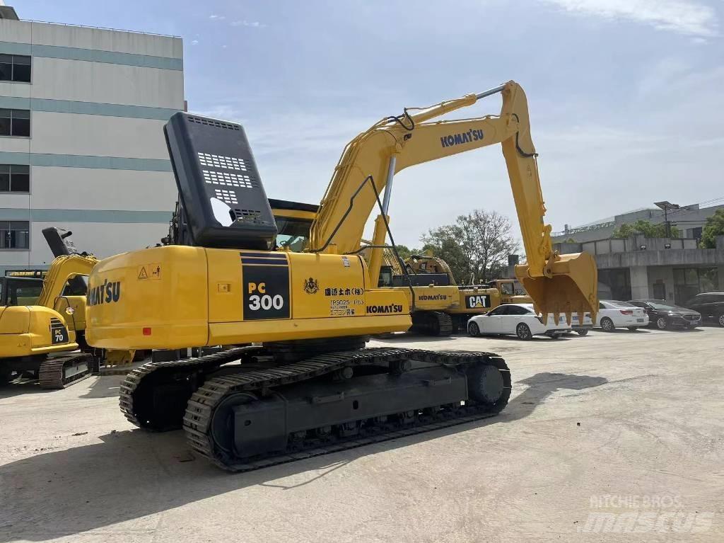Komatsu PC 300 Paletli ekskavatörler