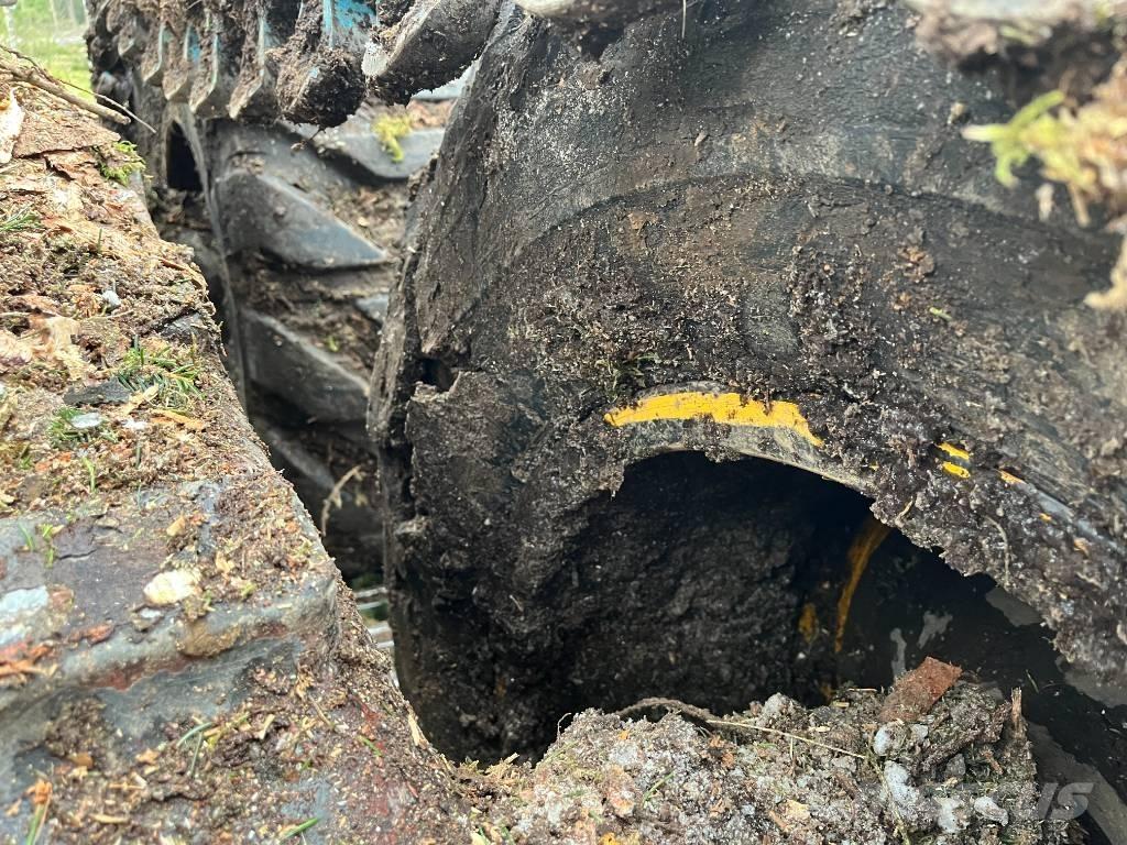 Ponsse Bison Tomruk yükleyici traktörler
