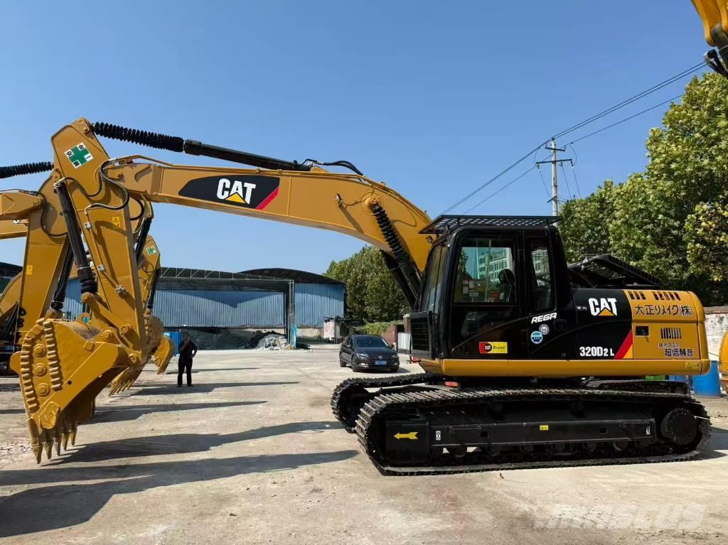 CAT 320 D Paletli ekskavatörler