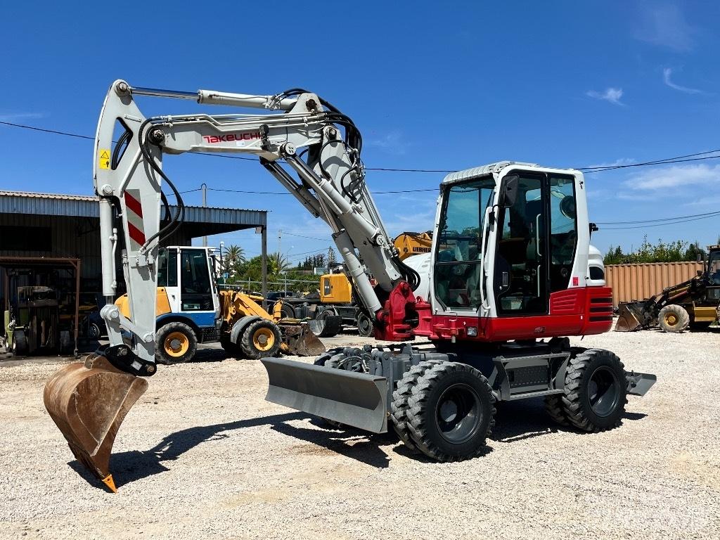 Takeuchi TB 295 Lastik tekerli ekskavatörler